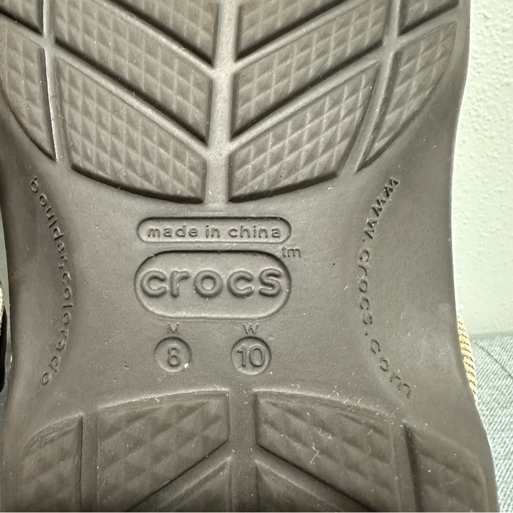 CROCS Blitzen Lined Brown Clogs - Picture 12 of 12